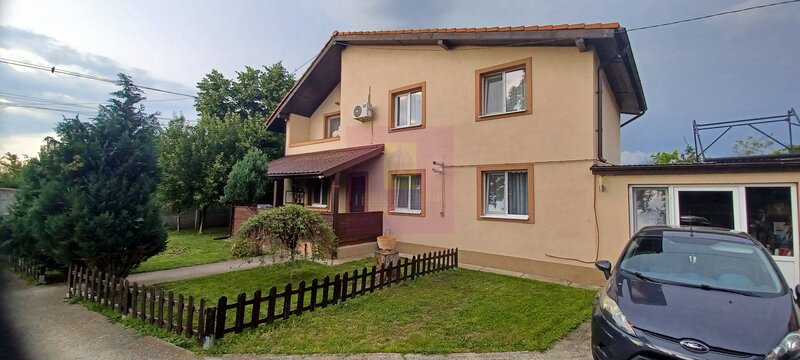 Sabareni, casa 2009, P+1, terasa, garaj, curte 315 mp
