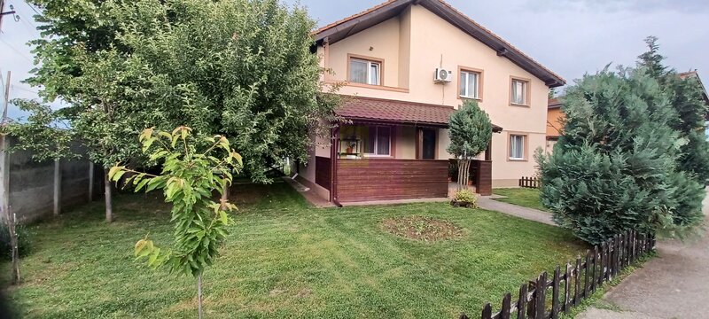 Sabareni, casa 2009, P+1, terasa, garaj, curte 315 mp